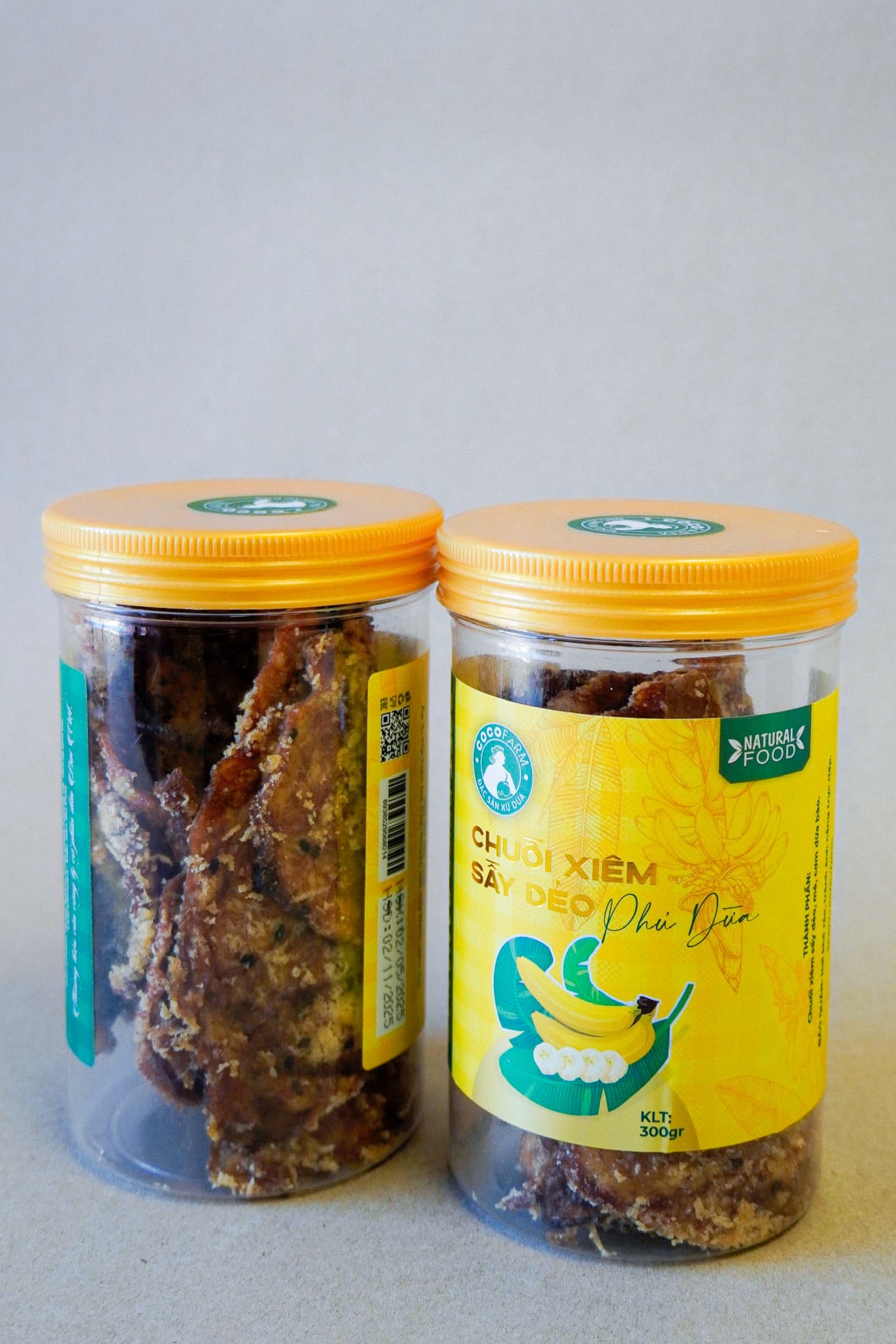 CocoFarm - Chuối Xiêm Sấy Dẻo Mè Dừa | Soft-Dried Siam Banana with Sesame and Coconut [bottle/300gr]