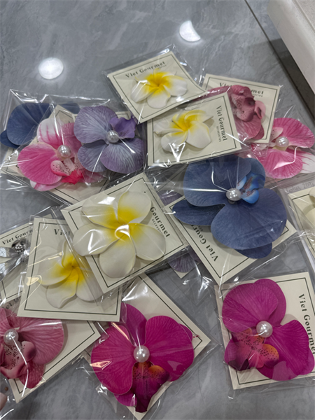 Viet Gourmet - Floral Summer Clip