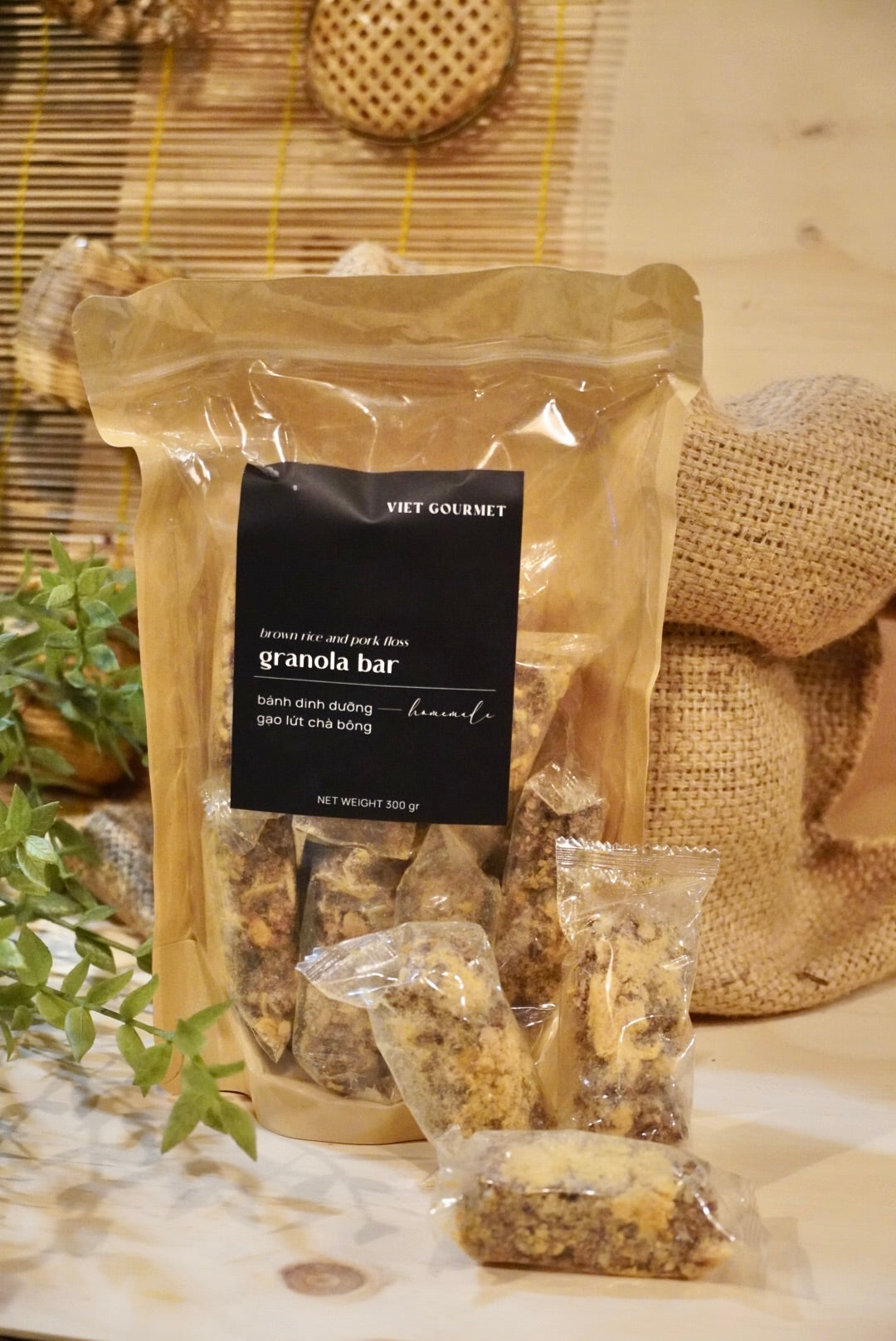 Viet Gourmet - Bánh Dinh Dưỡng Gạo Lứt Chà Bông | Brown Rice Granola Bar with Pork Floss