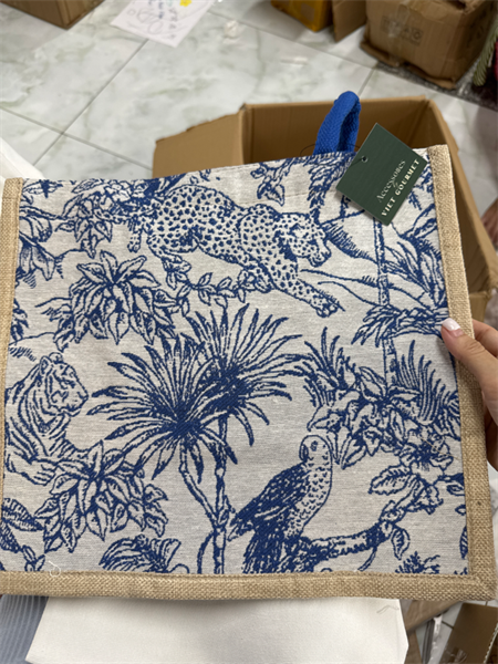 Viet Gourmet - Large Tote Bag