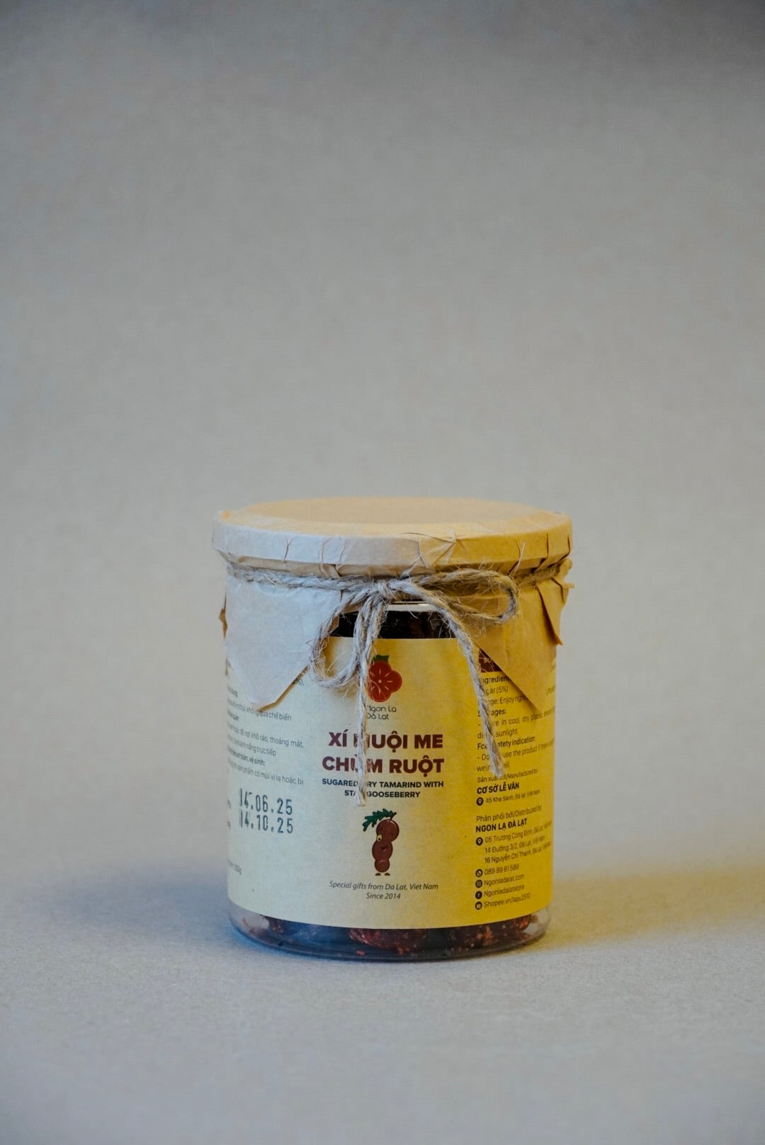 Ngon Lạ Đà Lạt - Xí Muội Me Chùm Ruột | Sugared Dry Tamarind with Star Gooseberry [bottle/250gr]