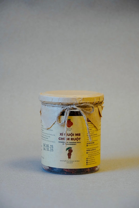 Ngon Lạ Đà Lạt - Xí Muội Me Chùm Ruột | Sugared Dry Tamarind with Star Gooseberry [bottle/250gr]
