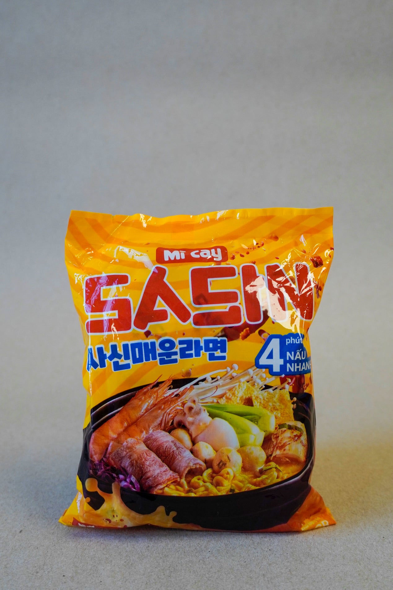 Sasin - Mì Cay Sasin Vị SoYum | Sasin Spicy Noodles – SoYum Flavor [pcs/145gr]